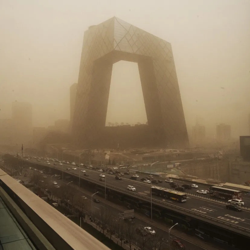 "平沙莽莽黄入天","大漠风尘日色昏",这两句诗原本是用来形容边塞雄伟