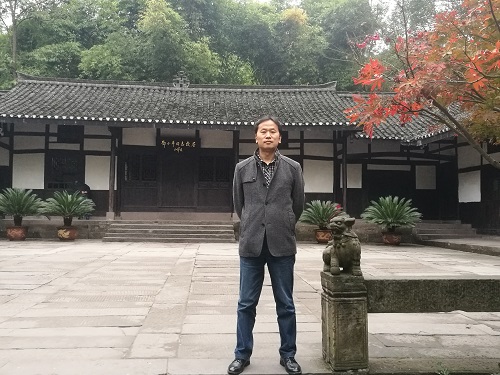 东哥.jpg